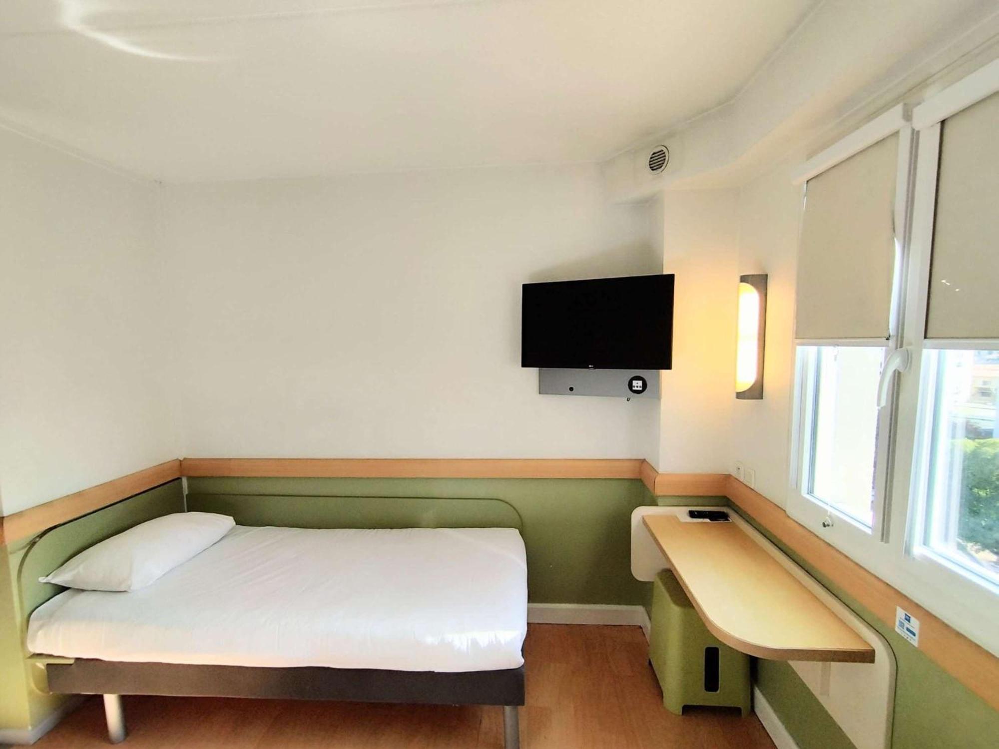 Ibis Budget Toulon Centre Exterior foto