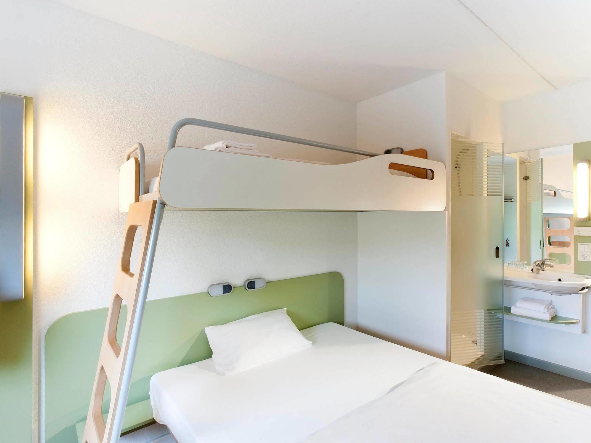 Ibis Budget Toulon Centre Exterior foto